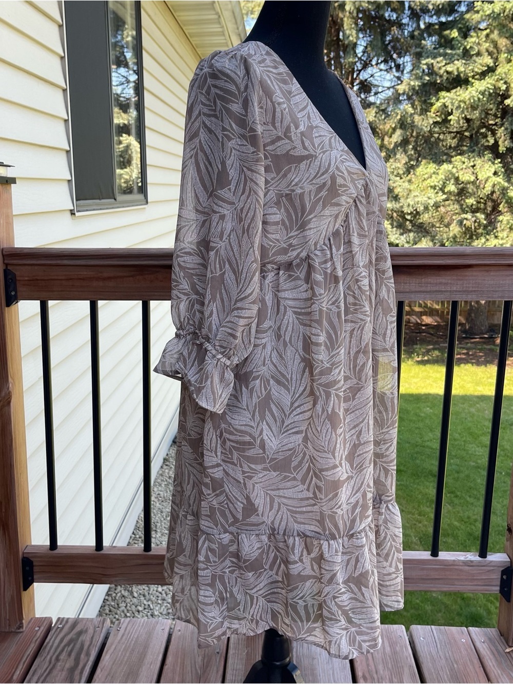 Gilli Sheyla V-Neck Babydoll Summer Mini Dress Taupe Wedding Guest Sz Medium New - Picture 5 of 16